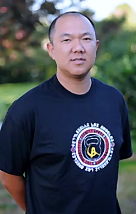 Kingston Heng, kettlebell instructor